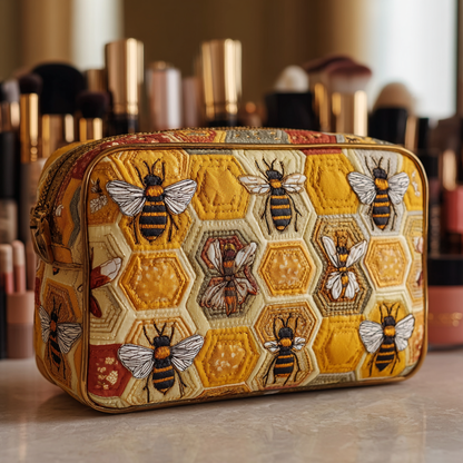 Fien - Quilted Toiletry Bag - Bees in Grass