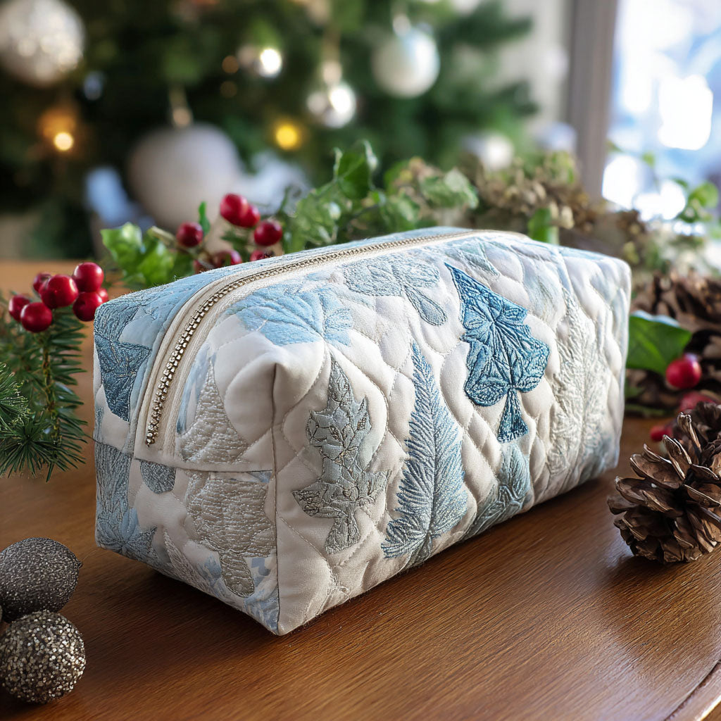 Lisa - Quilted Toiletry Bag - Christmas Theme