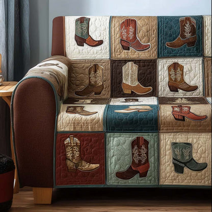 Dovie - Quilted Sofa Cover in Western Style