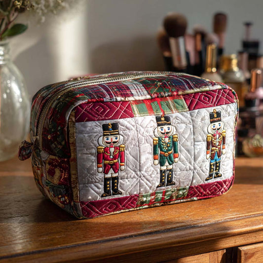 Jolien - Quilted Toiletry Bag - Cheerful Nutcracker