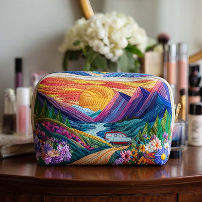 Tessa - Quilted Toiletry Bag - Retro Travel Pattern