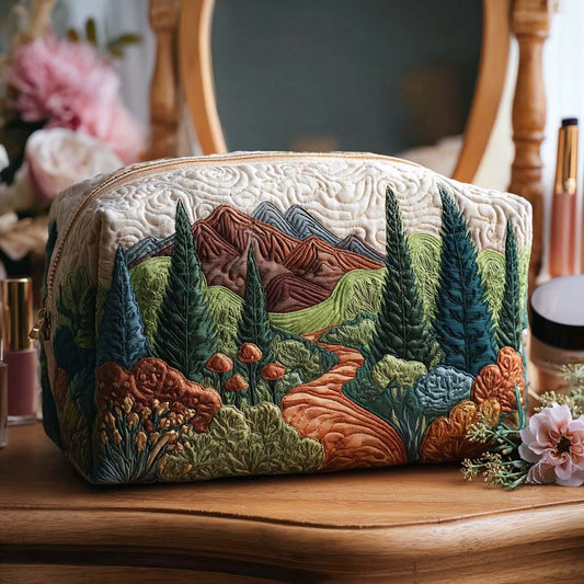 Wynn - Quilted Toiletry Bag - Green Quilt