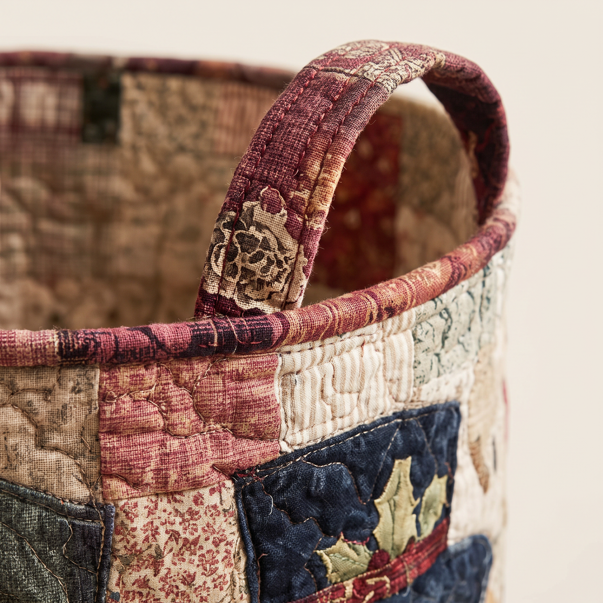 Quilted Laundry Basket - Cheerful Spirit