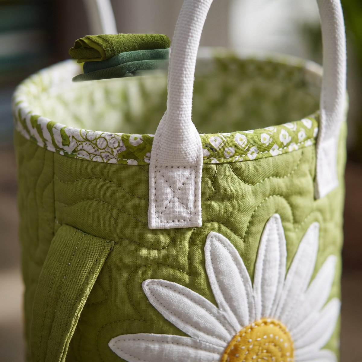 Quilted Laundry Basket - Sunny Stems