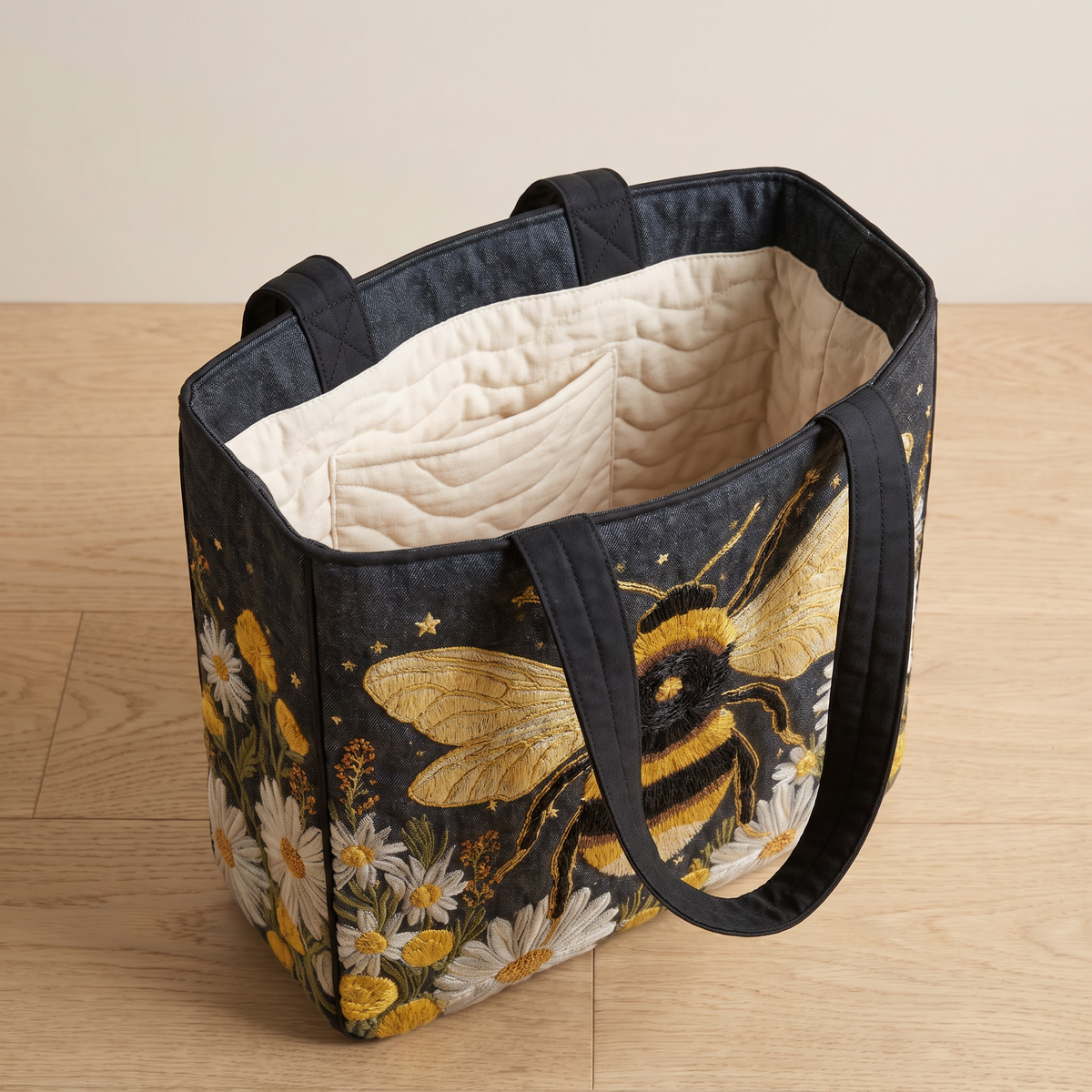Quilted Tote Bag - Bee and Daisies